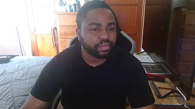 Snapshot of Breadwinnah chatting on 8, 6, 2026 Breadwinnah online show from 8, 6, 2026