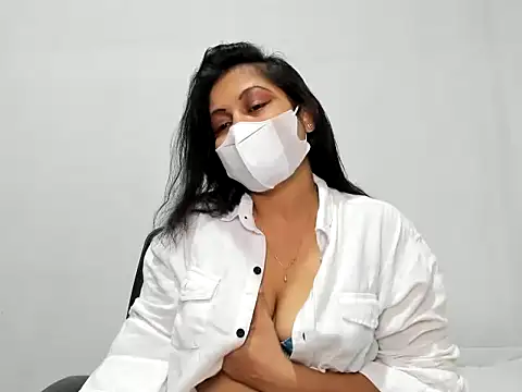 Crazy Cat1995 online show from 28, 10, 2025