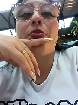 Snapshot of megan_fox5 chatting on 17, 12, 2025 megan fox5 online show from 17, 12, 2025