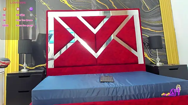 VioletRose as online show from 17, 4, 2026