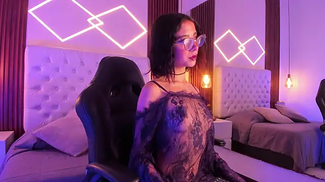 Snapshot of ZamabyCrucie chatting on 8, 9, 2025 ZamabyCrucie online show from 8, 9, 2025