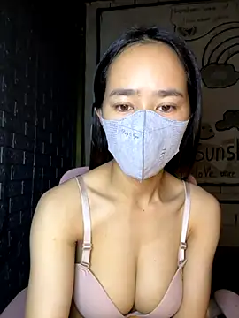 Snapshot of TiNa_04 chatting on 24, 9, 2025 TiNa 04 online show from 24, 9, 2025