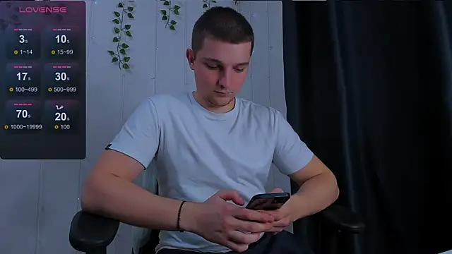 Snapshot of Your_Claddagh chatting on 13, 12, 2025 Your Claddagh online show from 13, 12, 2025