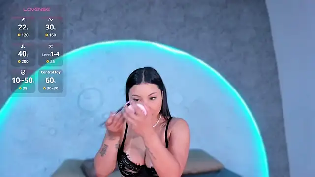 Snapshot of ReinaChloe chatting on 28, 2, 2026 ReinaChloe online show from 28, 2, 2026