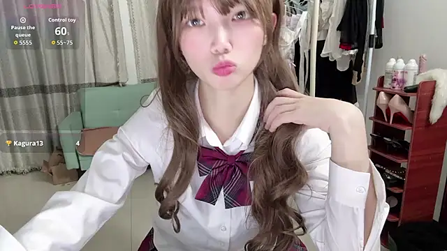 Snapshot of Yiyi-707 chatting on 13, 10, 2025 Yiyi-707 online show from 13, 10, 2025