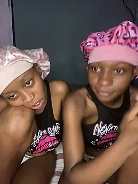 LonelyQueenxx25 online show from 16, 1, 2026