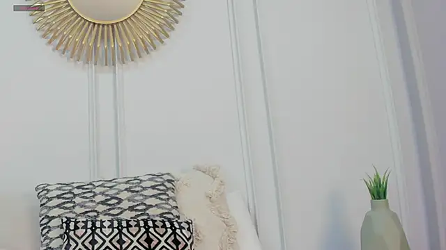CharlotteBrownn  online show from 14, 6, 2026