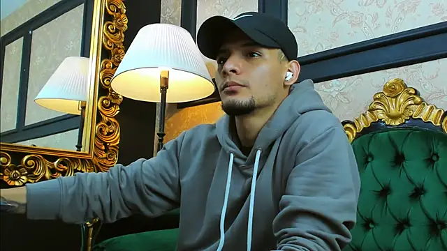 Snapshot of AlessandroKiing chatting on 3, 8, 2026 AlessandroKiing online show from 3, 8, 2026