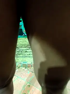 Snapshot of Mia-sensual chatting on 21, 9, 2025 Mia-sensual online show from 21, 9, 2025