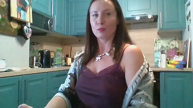 Snapshot of ALICAINWONDERLAND chatting on 8, 11, 2025 ALICAINWONDERLAND online show from 8, 11, 2025