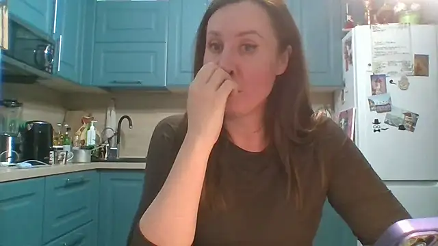 ALICAINWONDERLAND online show from 8, 4, 2026