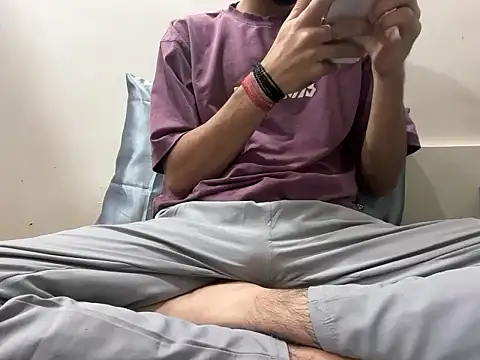 Snapshot of coupleyug chatting on 16, 12, 2025 coupleyug online show from 16, 12, 2025