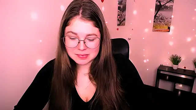 Snapshot of _Lovely_Mary chatting on 24, 10, 2025  Lovely Mary online show from 24, 10, 2025