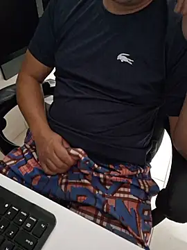 Carloskasado online show from 5, 11, 2025