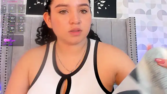 cristhi esterling online show from 28, 11, 2025