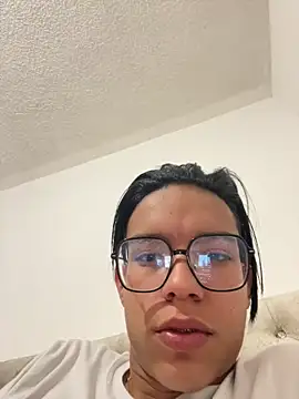 Snapshot of diegoand0911 chatting on 18, 5, 2026 diegoand0911 online show from 18, 5, 2026