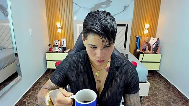 KAROLLJONES1 online show from 10, 10, 2025