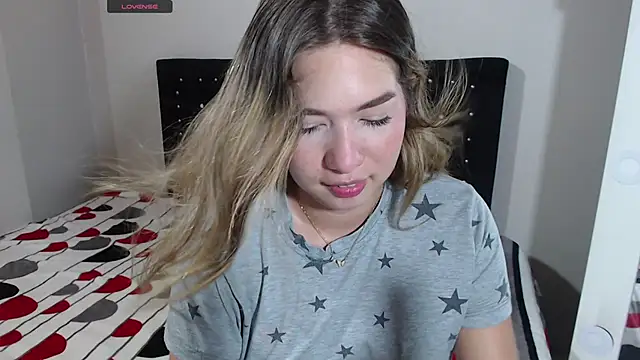 Snapshot of Angel_Megan chatting on 7, 11, 2025 Angel Megan online show from 7, 11, 2025