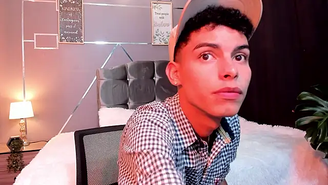 Room 69x online show from 17, 11, 2025