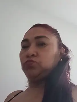 Snapshot of linda_luna29 chatting on 18, 5, 2026 linda luna29 online show from 18, 5, 2026