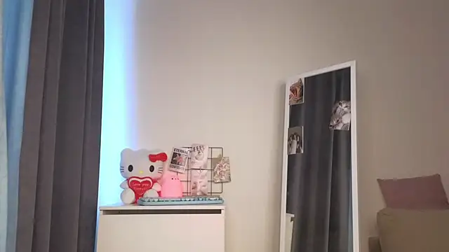 Snapshot of roxydolll chatting on 22, 6, 2026 roxydolll online show from 22, 6, 2026