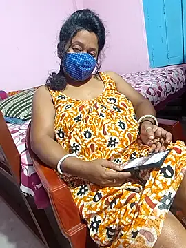 Snapshot of Cute-Swewty chatting on 11, 11, 2025 Cute-Swewty online show from 11, 11, 2025