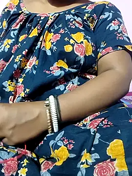 Snapshot of Cute-Swewty chatting on 22, 11, 2025 Cute-Swewty online show from 22, 11, 2025