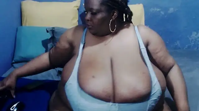 Snapshot of Voluptuousbbw1 chatting on 2, 8, 2026 Voluptuousbbw1 online show from 2, 8, 2026