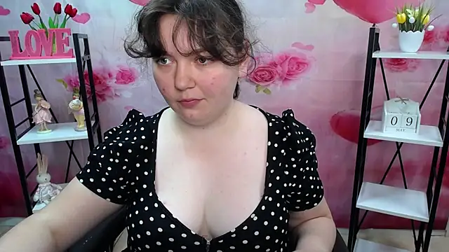 Snapshot of NeonilaLisova chatting on 9, 5, 2026 NeonilaLisova online show from 9, 5, 2026