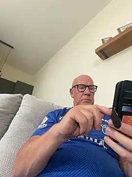 Snapshot of philefc chatting on 7, 7, 2026 philefc online show from 7, 7, 2026