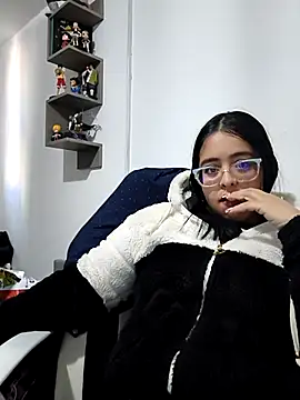 Snapshot of Sofia_leving chatting on 24, 10, 2025 Sofia leving online show from 24, 10, 2025
