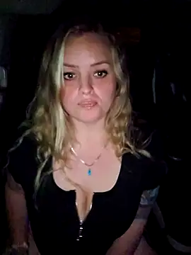 Snapshot of Bridgette03 chatting on 4, 11, 2025 Bridgette03 online show from 4, 11, 2025