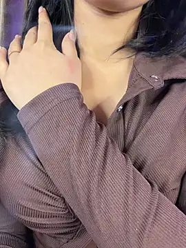 KARISHMA-STRIP online show from 16, 4, 2026