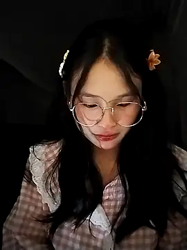 Snapshot of saronla_03 chatting on 19, 9, 2025 saronla 03 online show from 19, 9, 2025