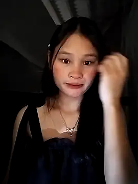 Snapshot of saronla_03 chatting on 1, 10, 2025 saronla 03 online show from 1, 10, 2025