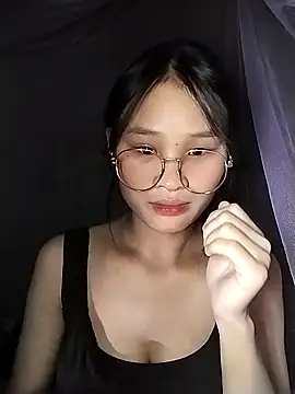 Snapshot of saronla_03 chatting on 6, 11, 2025 saronla 03 online show from 6, 11, 2025