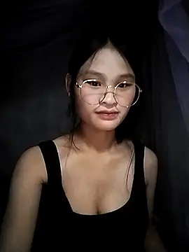 Snapshot of saronla_03 chatting on 10, 11, 2025 saronla 03 online show from 10, 11, 2025