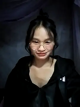 Snapshot of saronla_03 chatting on 14, 11, 2025 saronla 03 online show from 14, 11, 2025