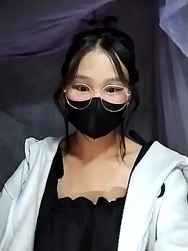 Snapshot of saronla_03 chatting on 20, 11, 2025 saronla 03 online show from 20, 11, 2025