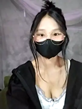 Snapshot of saronla_03 chatting on 27, 11, 2025 saronla 03 online show from 27, 11, 2025