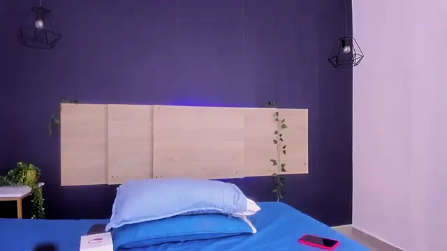 MelannyCollins   online show from 16, 11, 2025