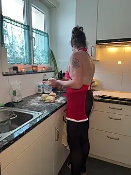 Nadja Noir online show from 27, 11, 2025