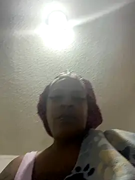 Snapshot of juicy92 chatting on 16, 10, 2025 juicy92 online show from 16, 10, 2025