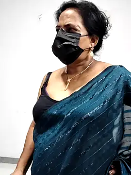 Snapshot of mallu-lover chatting on 21, 4, 2026 mallu-lover online show from 21, 4, 2026