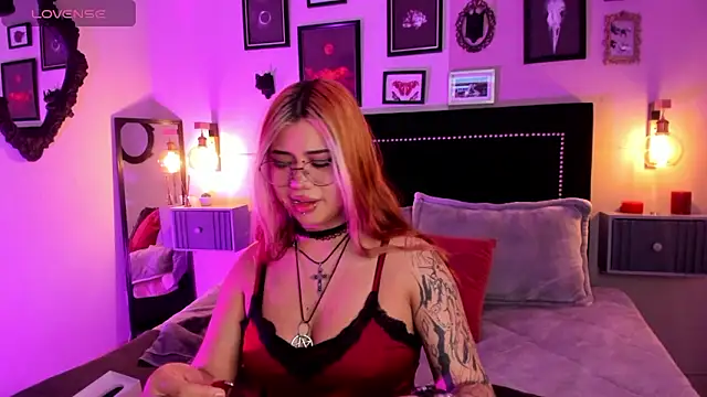 pinkk deemon online show from 10, 3, 2026