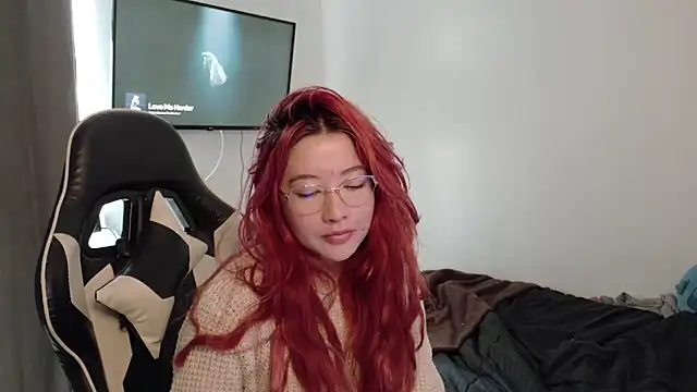 Snapshot of lunnaa_ chatting on 9, 9, 2025 lunnaa  online show from 9, 9, 2025
