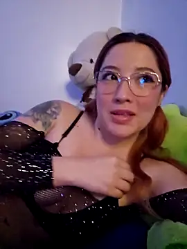 Snapshot of lunnaa_ chatting on 24, 9, 2025 lunnaa  online show from 24, 9, 2025