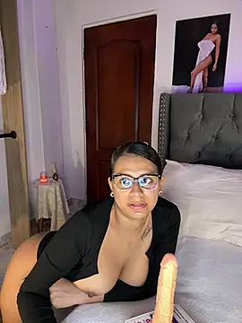 Snapshot of ema_zoe chatting on 14, 6, 2026 ema zoe online show from 14, 6, 2026