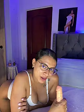 Snapshot of ema_zoe chatting on 16, 6, 2026 ema zoe online show from 16, 6, 2026