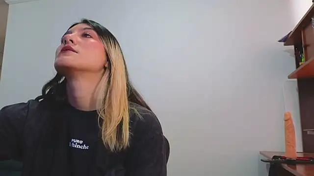 Snapshot of Sweetlolita chatting on 8, 9, 2025 Sweetlolita online show from 8, 9, 2025